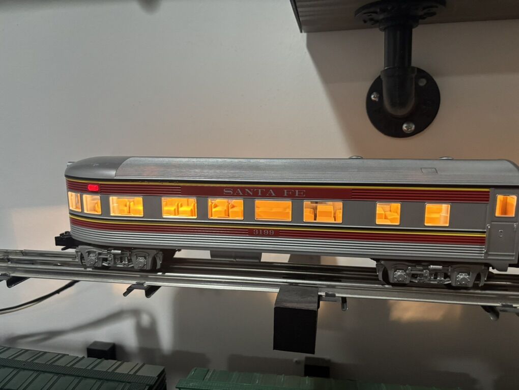 MTH Trains Santa Fe Passenger Care O Gauge