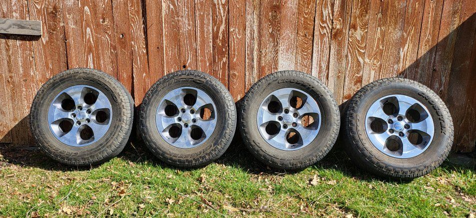 Jeep JK 18" Factory Wheels & Tires – 255/70R18