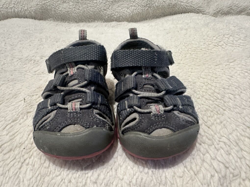 Keen Toddler Size 4 Gray/Hot, Pink, Hiking Sandals