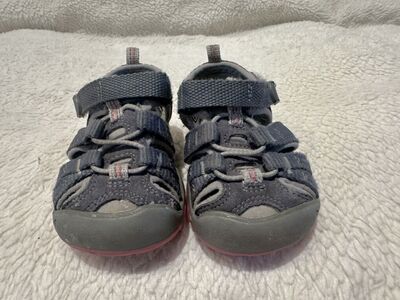 Keen Toddler Size 4 Gray/Hot, Pink, Hiking Sandals