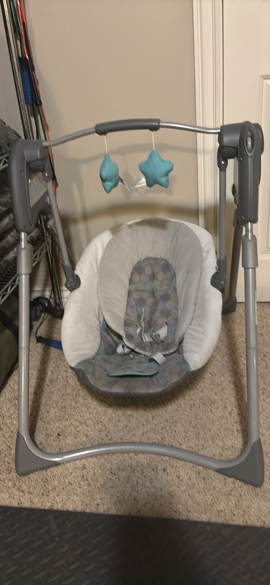 Baby swing 