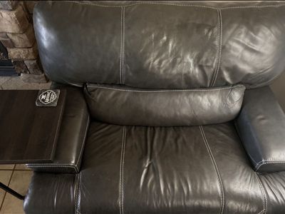 Brown Leather Oversized Electric Recliners with White Stitching - Comfortable Living Room Chair