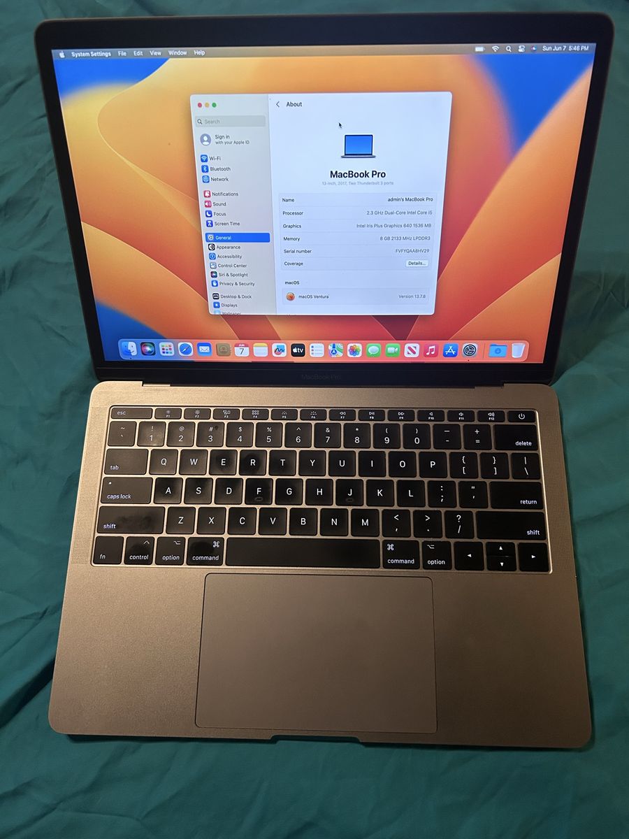 MacBook Pro 13” 2017