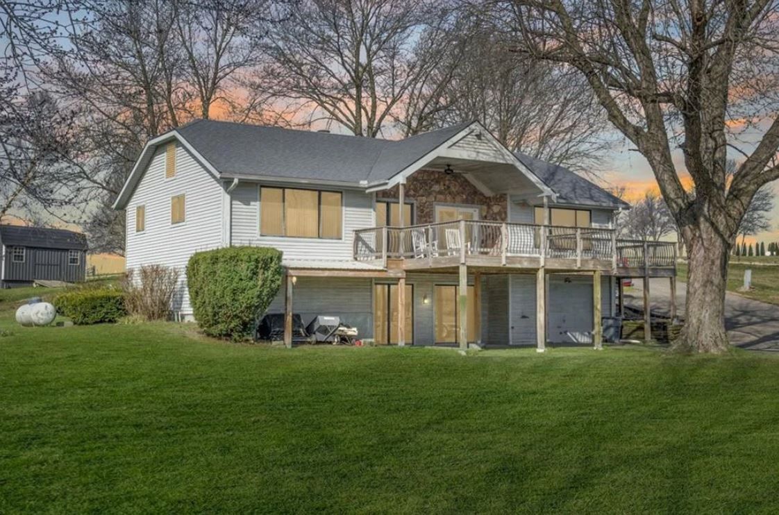 Lake Life Starts Here at 150 Yacht Club Circle, Altamont, MO!