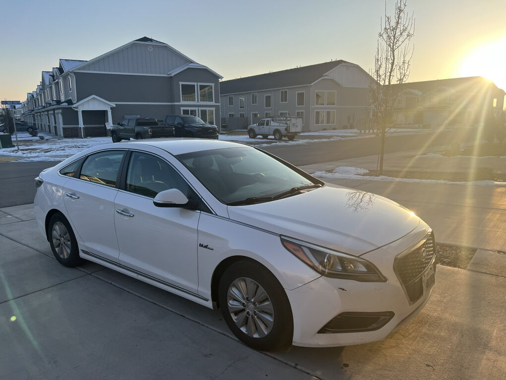 2017 Hyundai SONATA Hybrid 