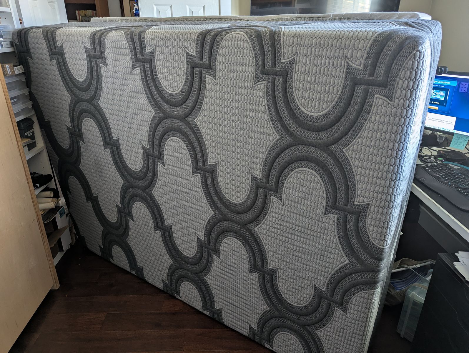 Ashley Queen Size 14-inch Hybrid Mattress with Base and Cover