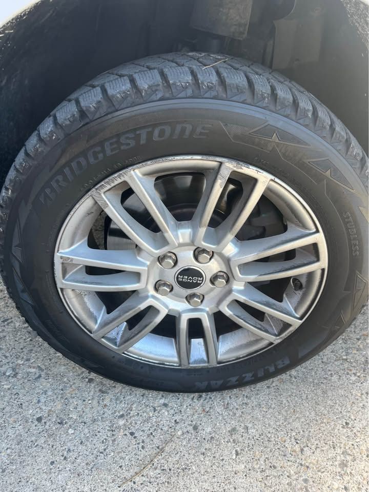 255/55/19R Bridgestone Blizzak Tires