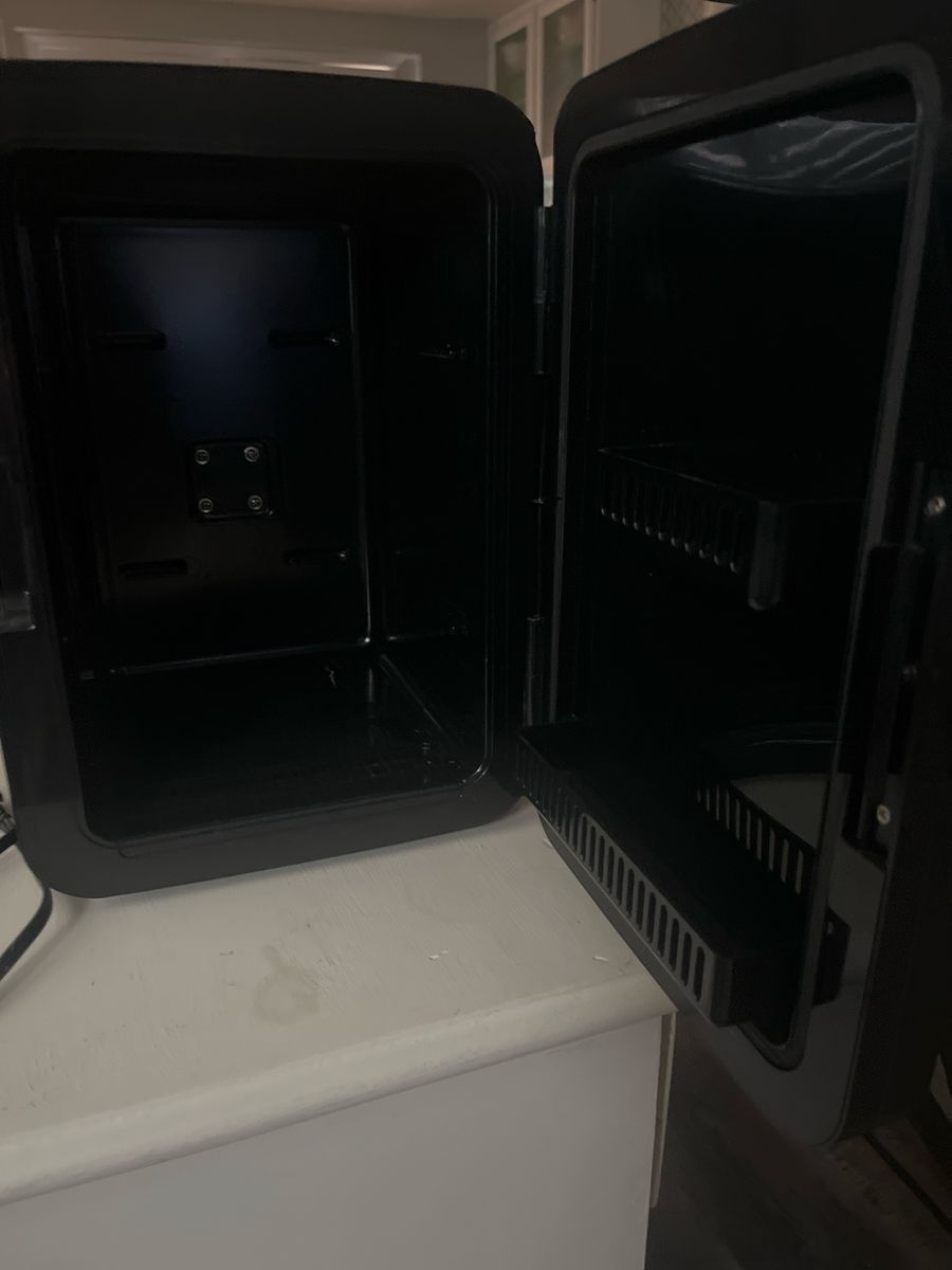 Main image 3