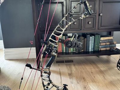 Hoyt Z1S