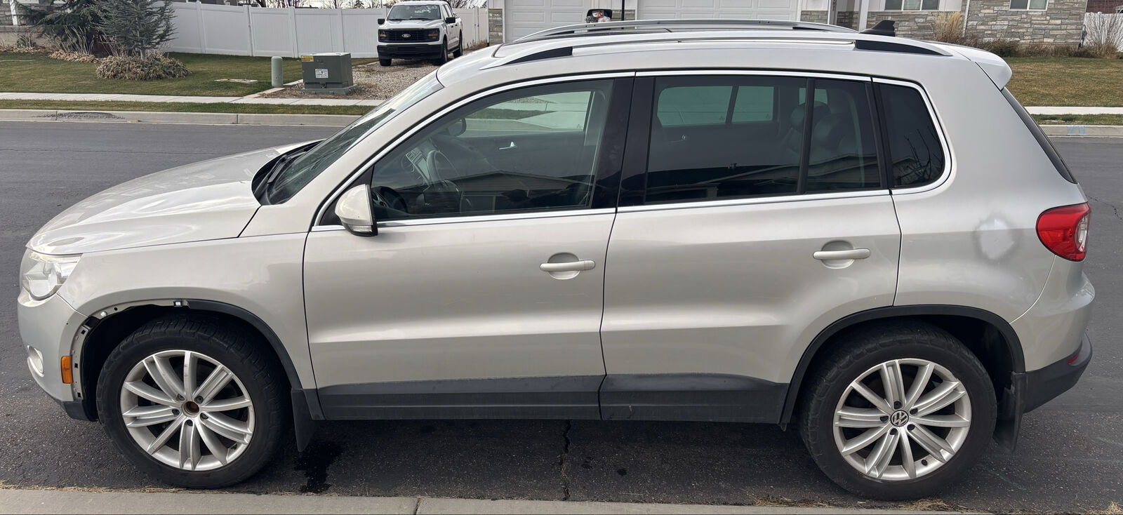 2009 VOLKSWAGEN TIGUAN 2.0T SEL 4Motion