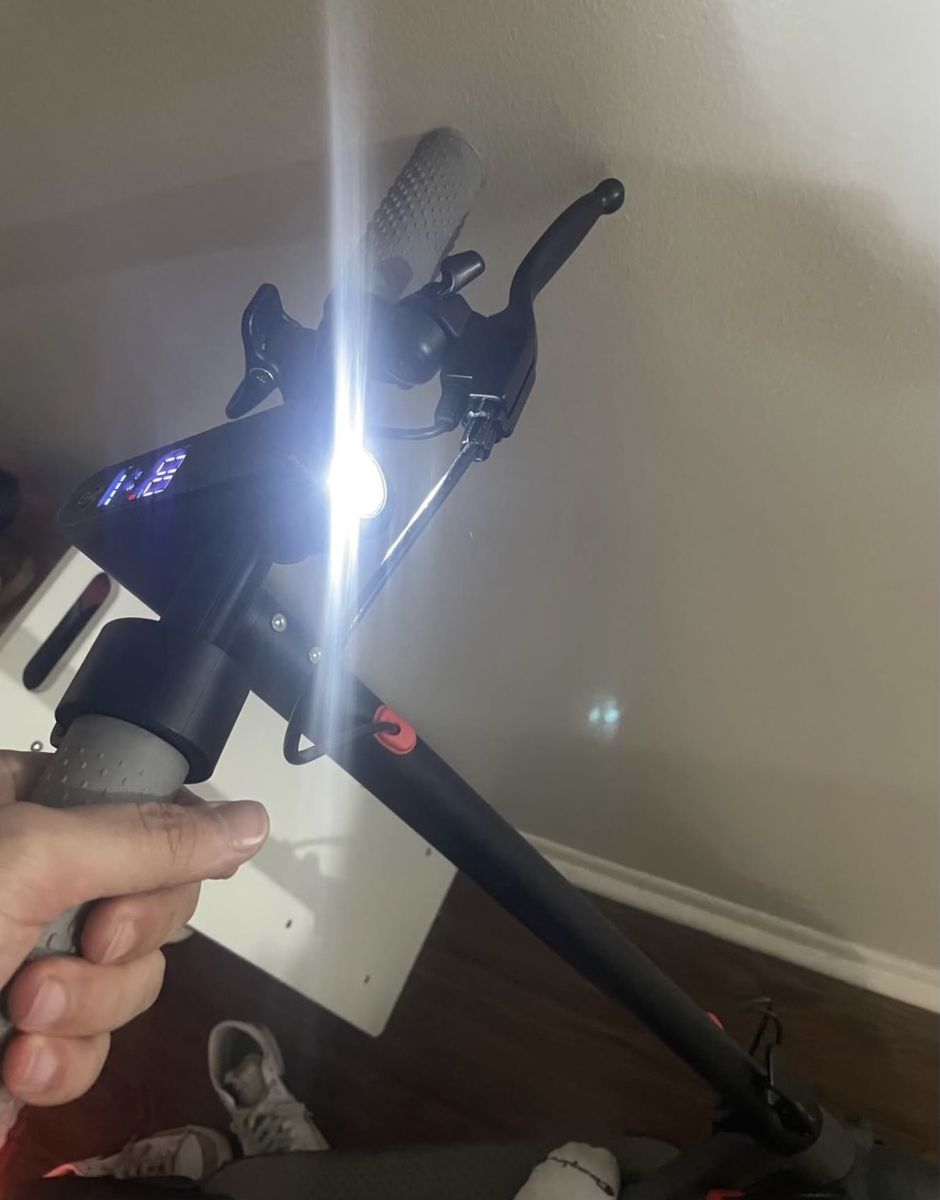 LAPED Electric Scooter — Like New