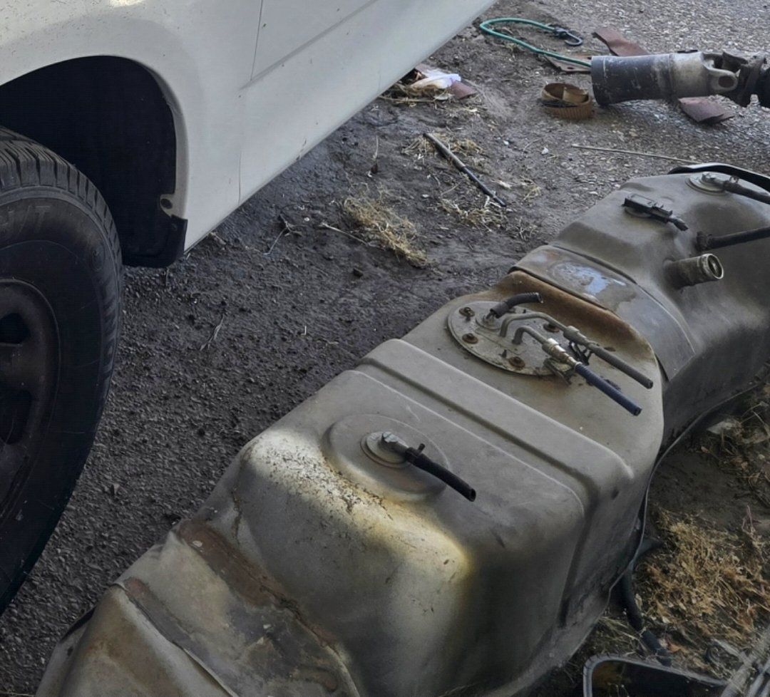 1999 Ford F-150 7700 HD Fuel Tank w/ Pump & Sending Unit
