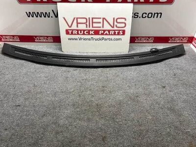 Kenworth Defrost Panel Louver, Part # S64-1286-1601