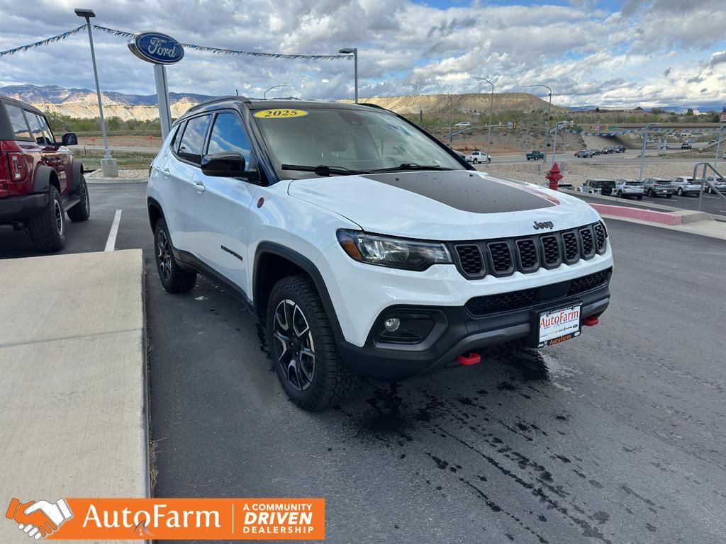 2025 Jeep Compass Trailhawk