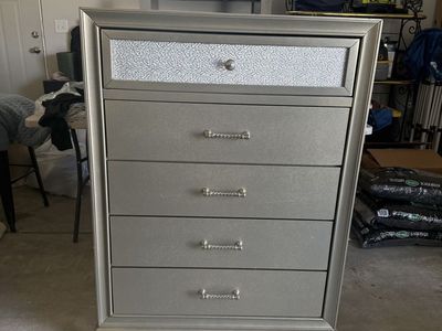 Champagne 5 Drawer Dresser
