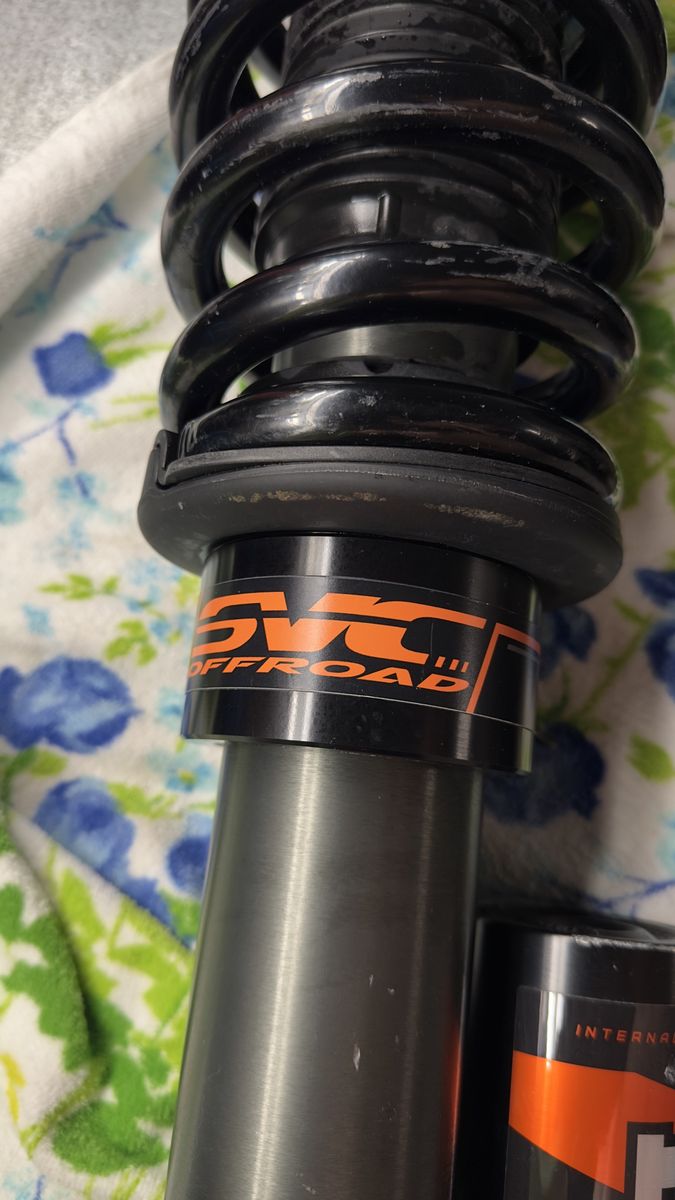 Ford Bronco SVC Fox HOSS 3.0 front leveling kit
