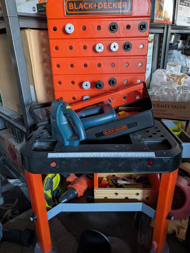 Kids Work bench and power tools