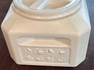 Pet Food Storage Container - Airtight Seal with Paw Print Design