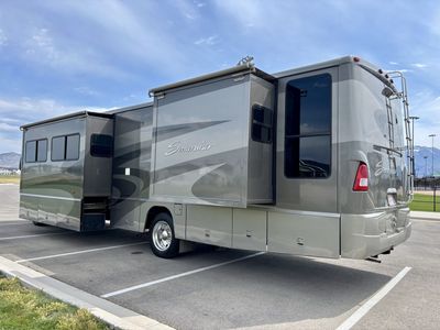 Immaculate condition 2006 itasca Suncruiser 3 slide outs super clean low miles ready to travel the world