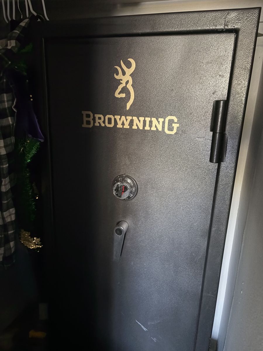 Browning Heavy Duty Gun Safe with Dial Combination Lock - Used Good