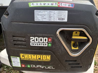 Champion Power Equipment 2000-Watt Dual Fuel Inverter Generator