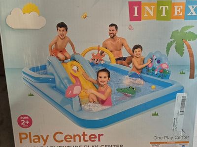 Jungle adventure play center