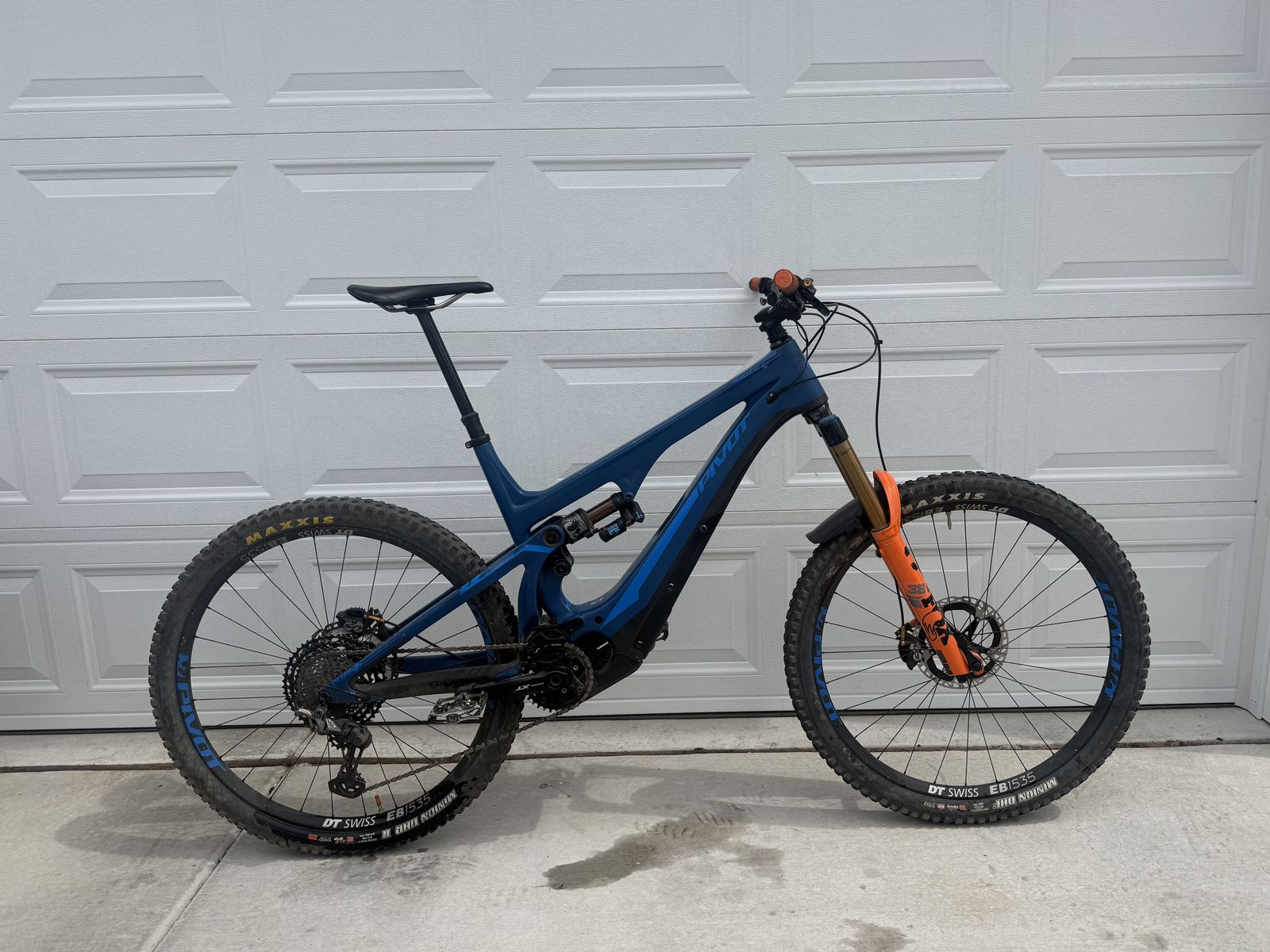 Pivot Shuttle Team XTR – Excellent Condition – Low Miles – XL