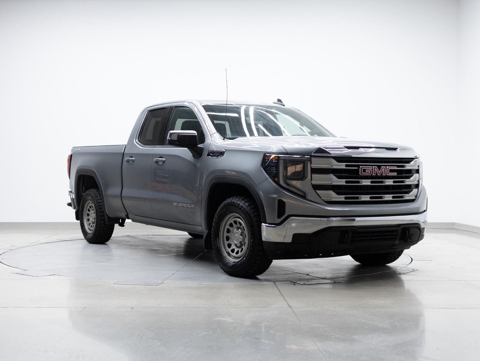 2023 GMC 1500 SLE