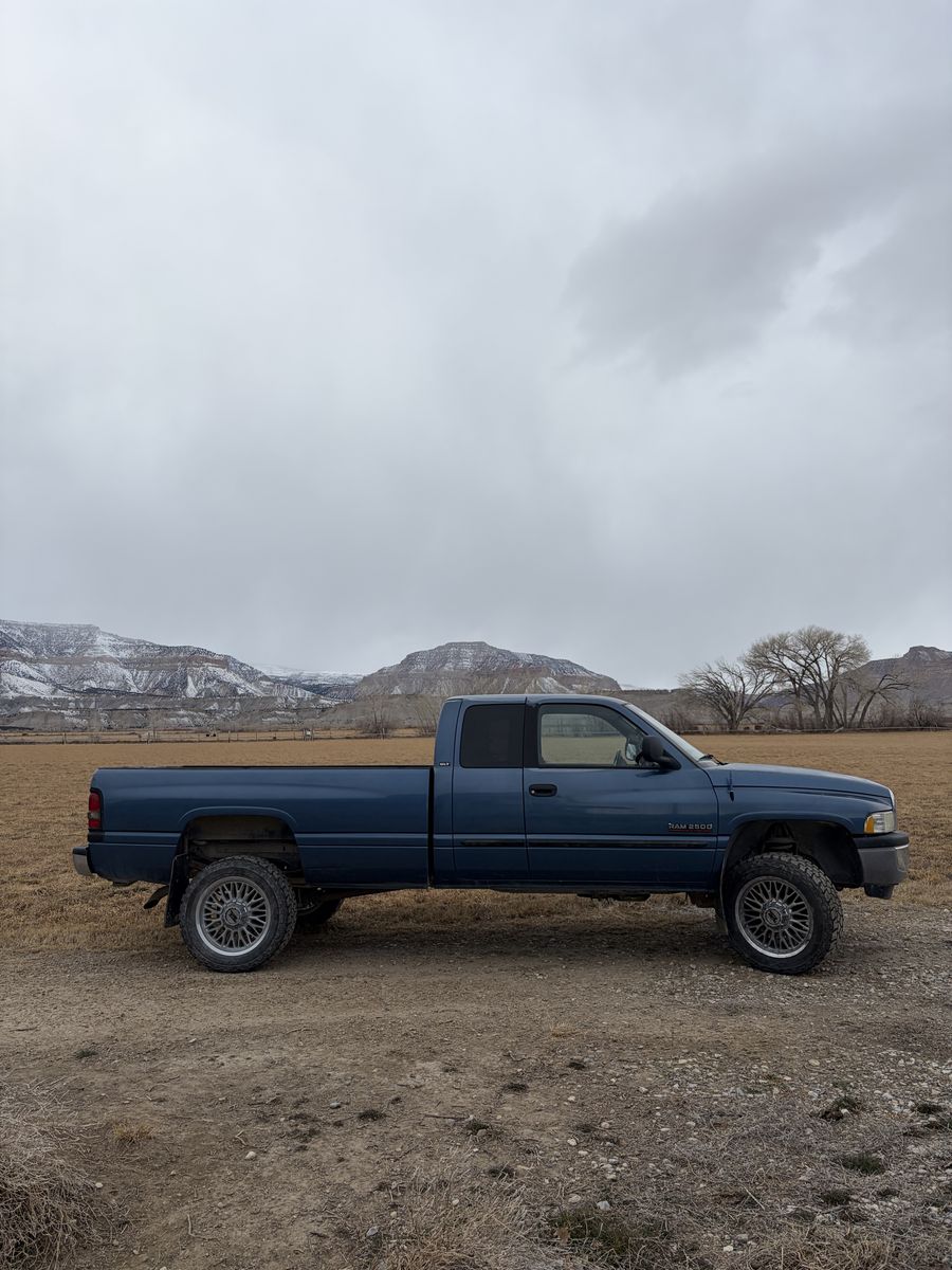 2002 DODGE RAM 2500