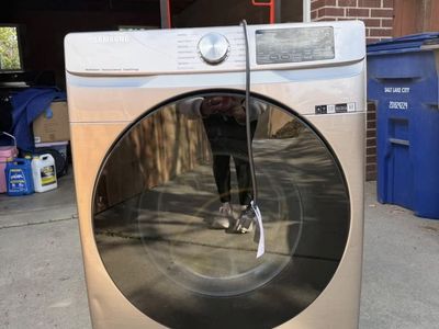 Front Load Samsung Gas Dryer with Steam Load