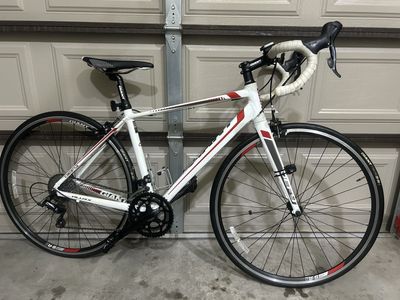 Giant Defy 3 - Small
