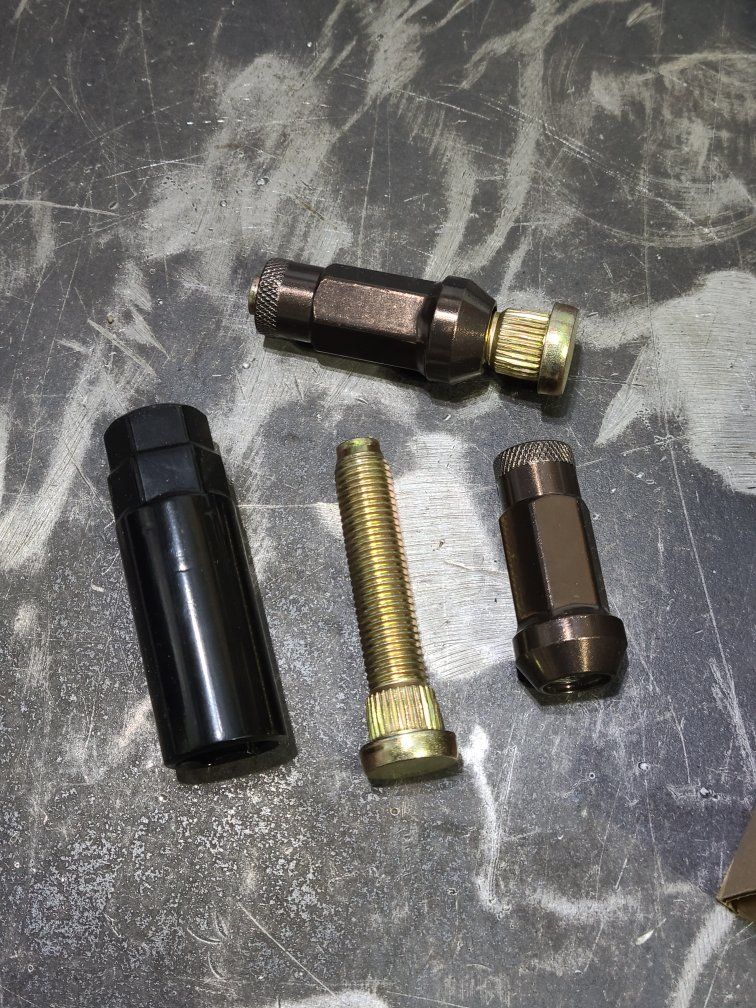Extended lugs m12x1.5