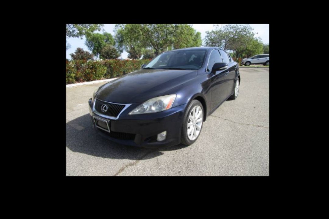 2010 LEXUS IS Base