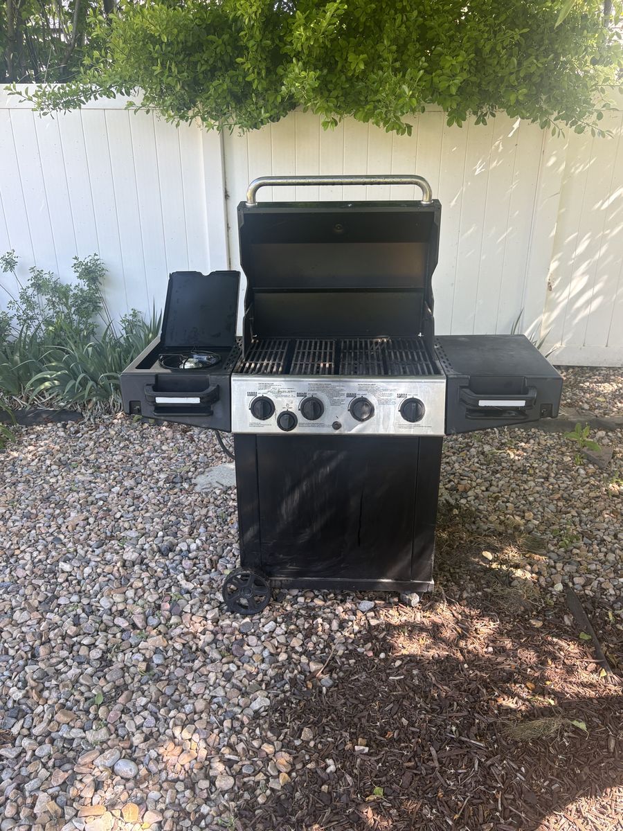 DELIVERY - 5 burner WORKING Grill