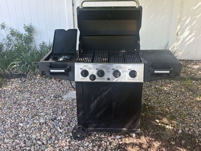DELIVERY - 5 burner WORKING Grill