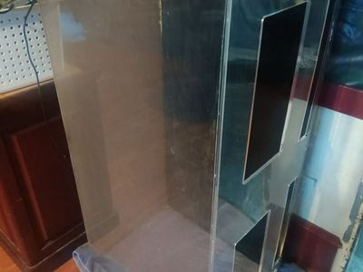 Acrylic fish tank