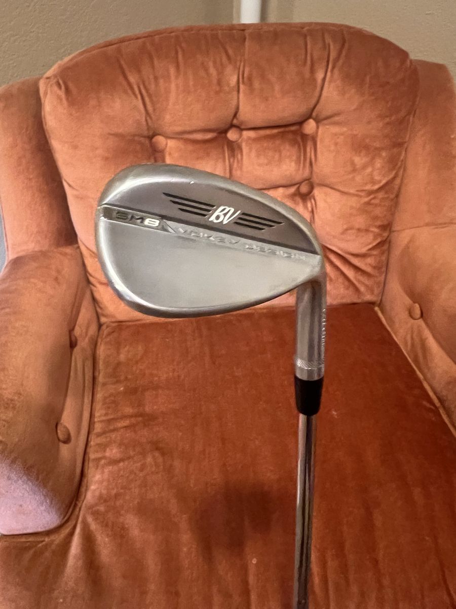 Titleist Vokey SM8 Tour Chrome 56° Wedge (10S Grind) – Lamkin Jumbo Grip (RH)