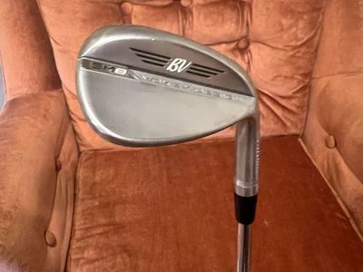Titleist Vokey SM8 Tour Chrome 56° Wedge (10S Grind) – Lamkin Jumbo Grip (RH)