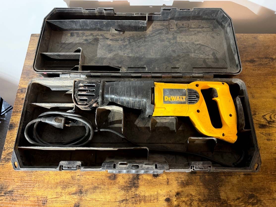 DEWALT 10-Amp Reciprocating Saw w/ Case - Heavy Duty Corded Sawzall (DW304P)