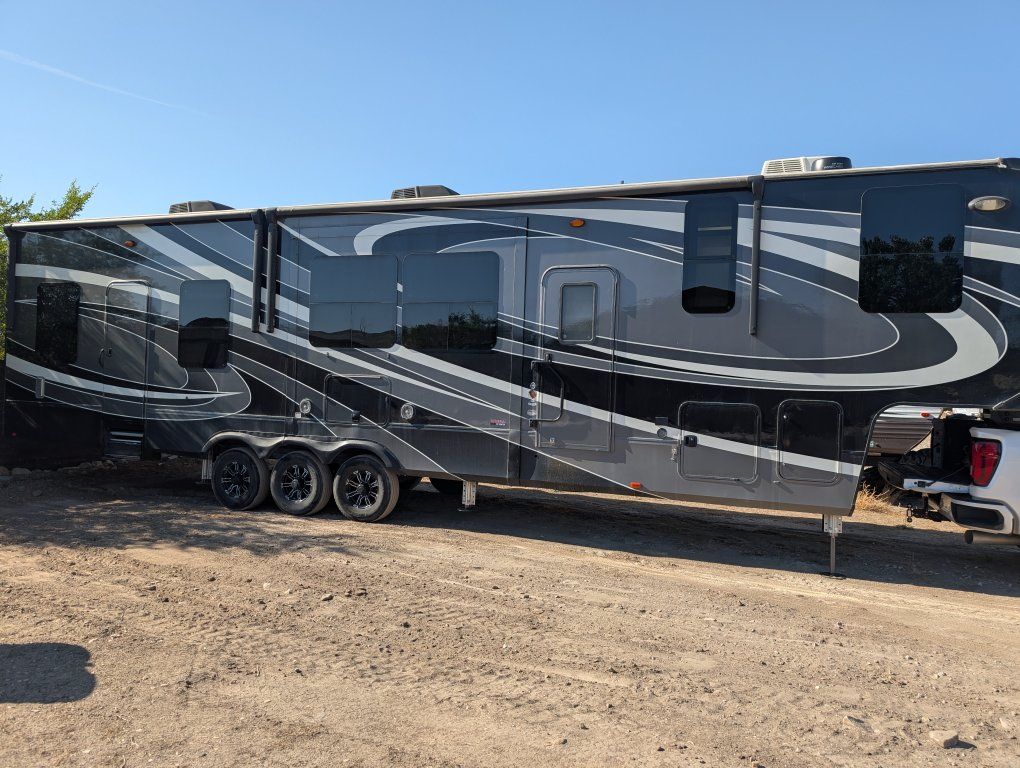 2019 Grand Design Momentum 381M Fifth Wheel Toy Hauler RV