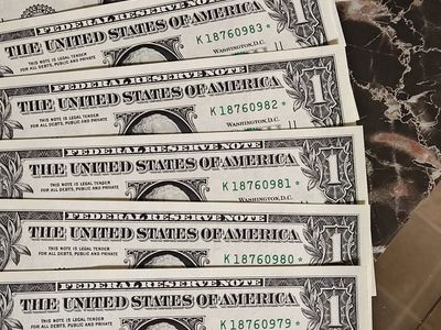 Sequential Dollar Bill Star Notes