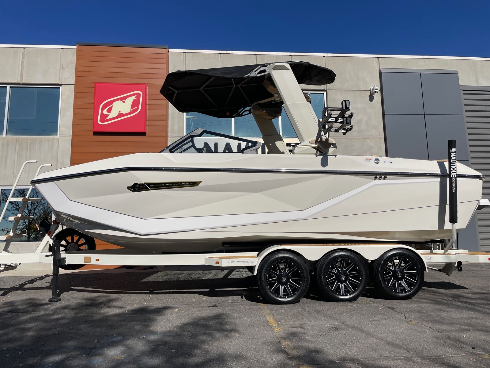 2026 NAUTIQUE G23 W/ZZ8S 630HP SUPERCHARGED POWER PLANT