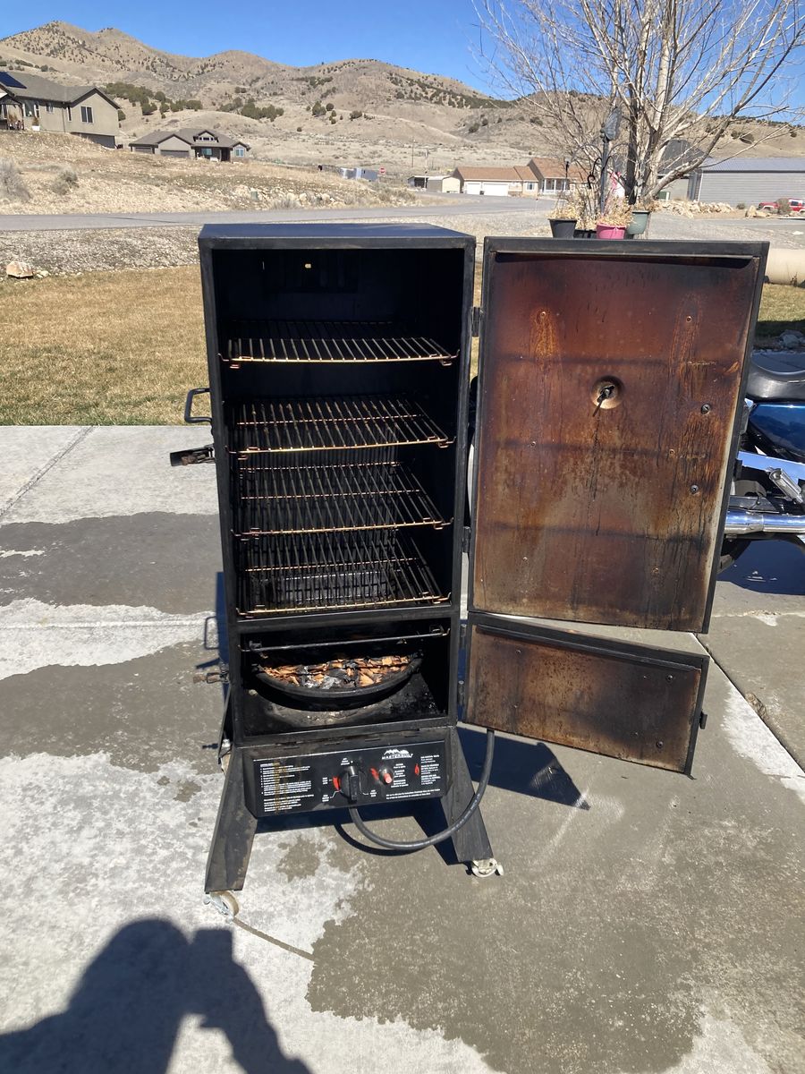 Masterbuilt Smoker