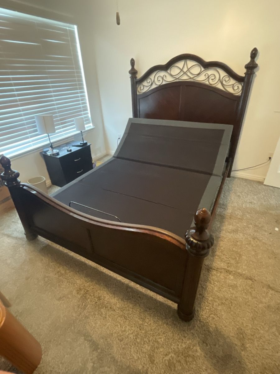 Adjustable Queen Bed base