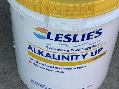 Pool chlorine tablets