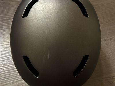 Giro Ledge MIPS Ski & Snowboard Helmet