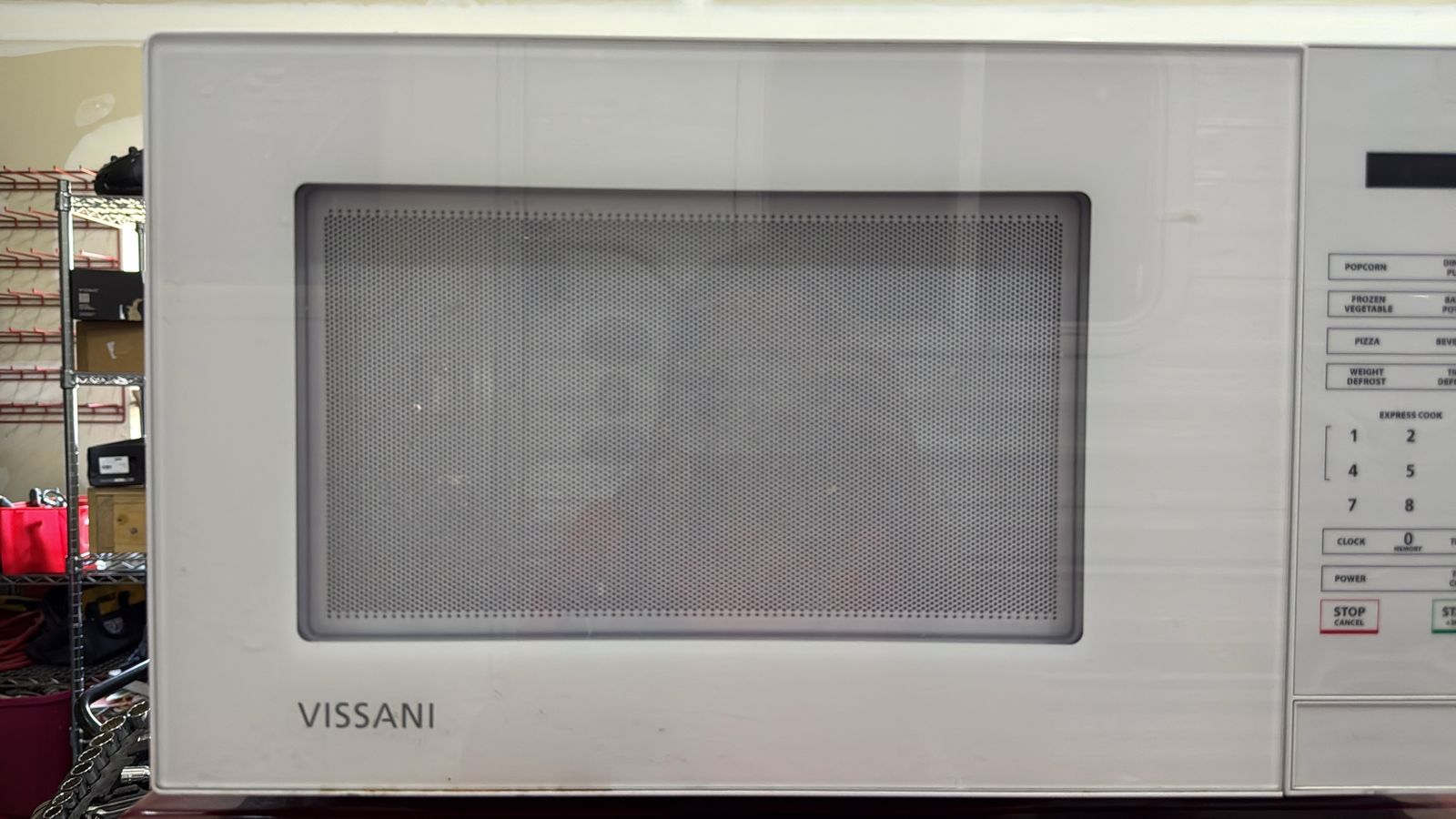 Vissani White Countertop Microwave - Compact & Functional