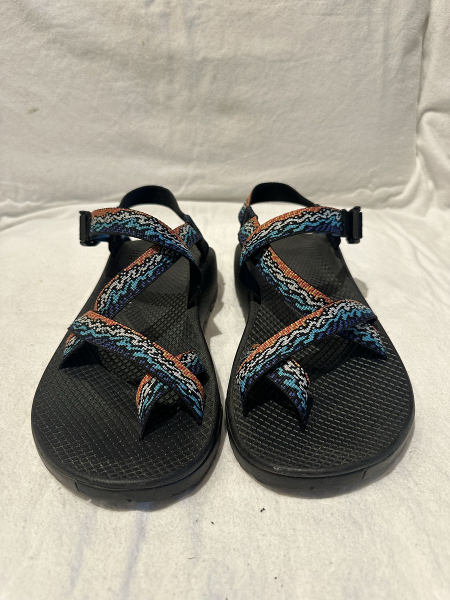 Chaco men’s size 9 blue/orange waves, hiking sandals