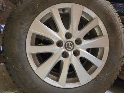 Bridgestone Blizzak Winter Tires 225/65R17 (Set of 4)