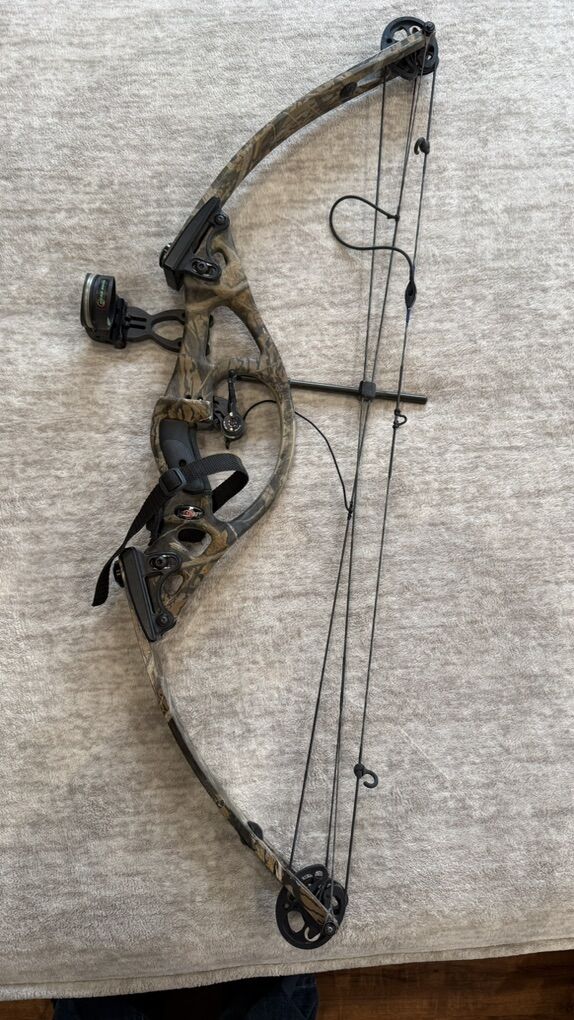 Hoyt Intruder Compound Bow